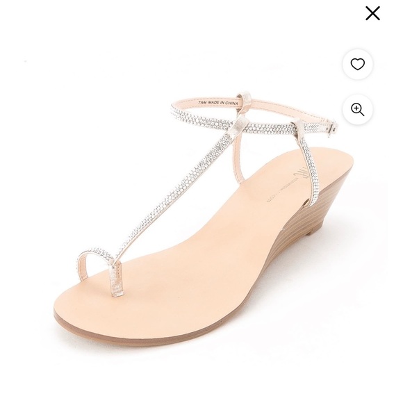 NIB. $79R. I.N.C. Ring Toe Mystik Sandal. Size 9 Pearl Gold - Picture 2 of 10